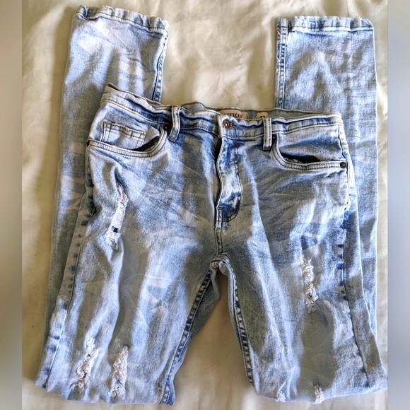 Evolution In Design Light Wash Distressed Jeans - Picture 3 of 11